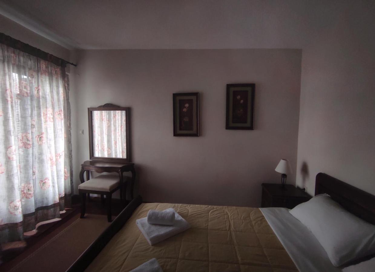 Meterizi Guesthouse Varvítsa Екстериор снимка